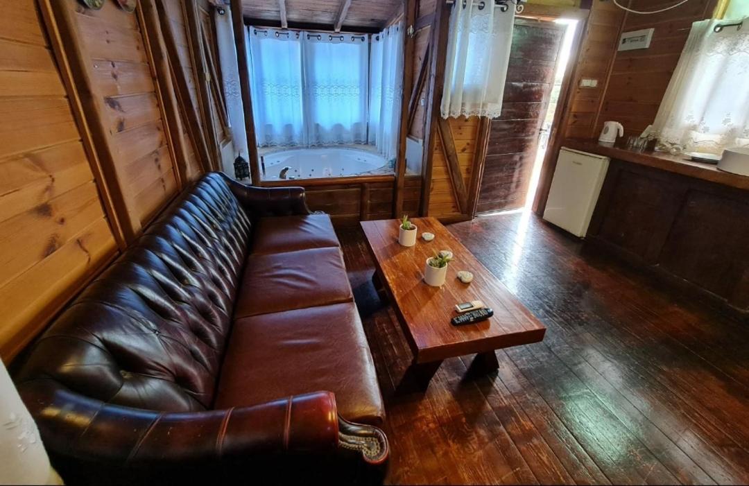 Lake Mansion Тиберия Екстериор снимка